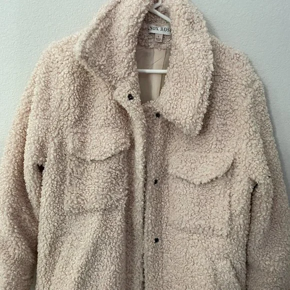 Shacket - Picture 1 of 3